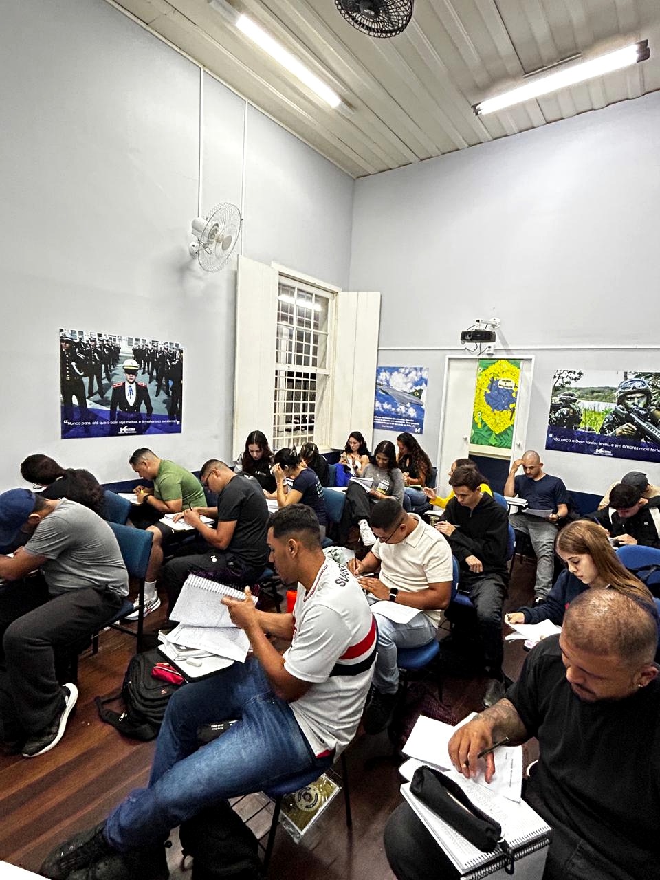 Estrutura física do Grupo Maestria, com ambiente institucional e espaço de atendimento